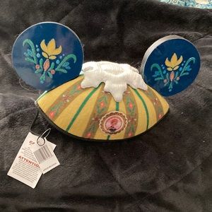 Disney Frozen sisters hat Anna Elsa combo NWT